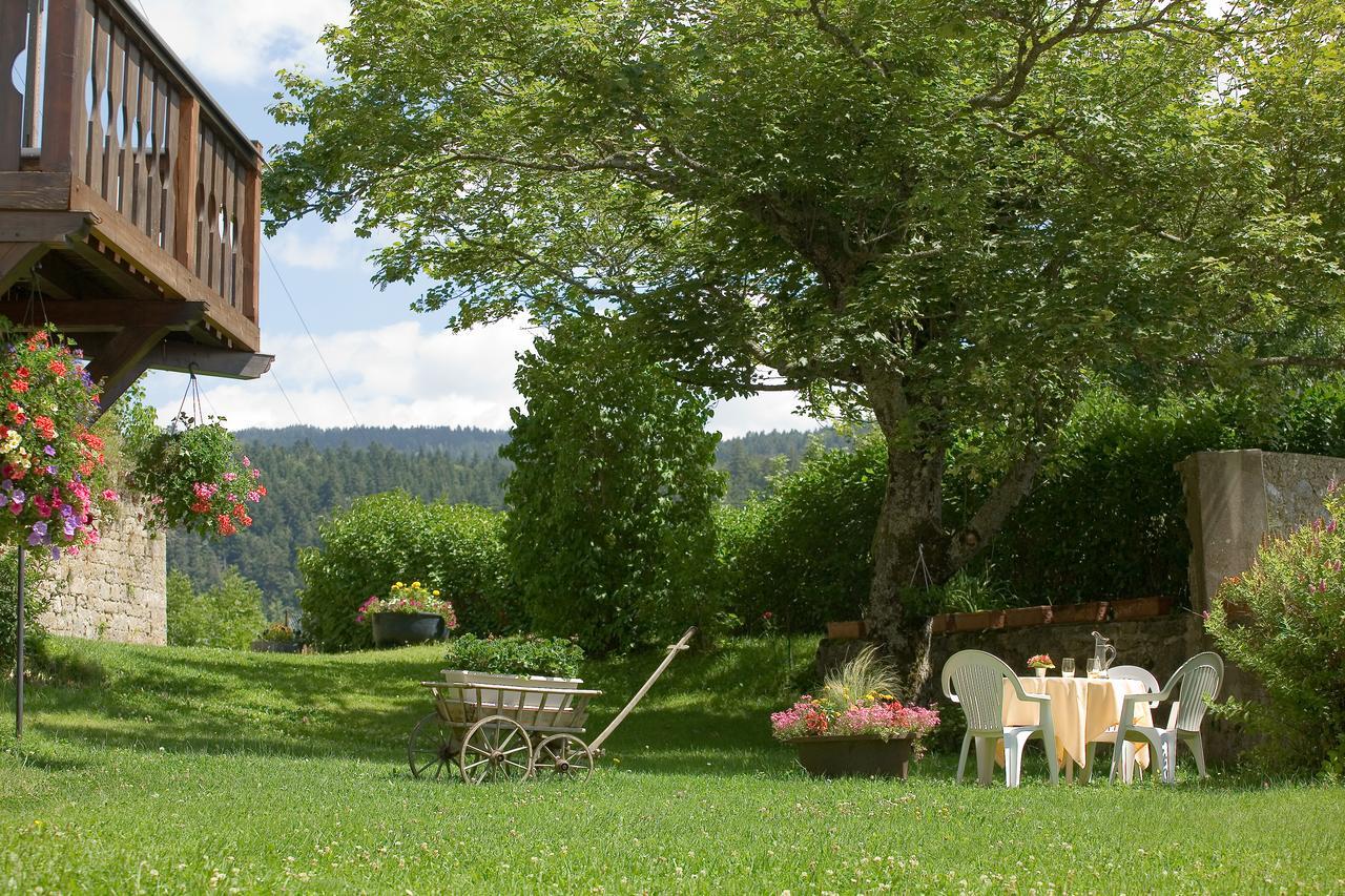 La Couronne Hotel Jougne Bagian luar foto