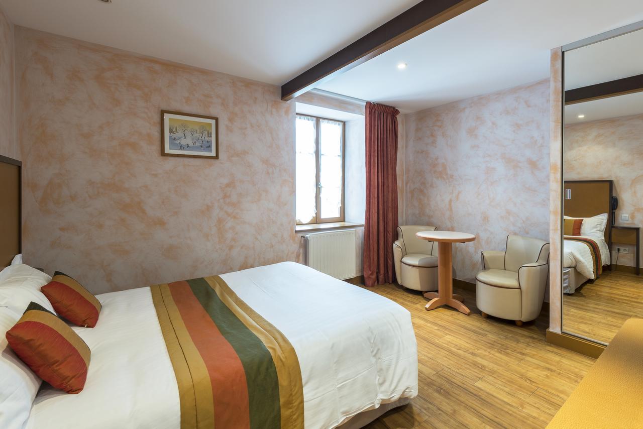 La Couronne Hotel Jougne Bagian luar foto